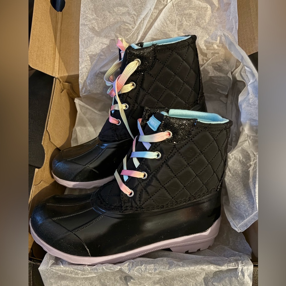 Sperry Port Boot girls size 4